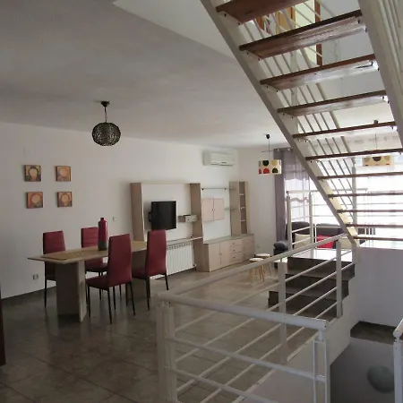 La Casa De Burgui